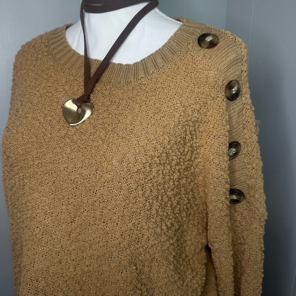 Cozycore Minimalist Tan Button Shoulder Sweater | Size XL - Picture 5 of 8